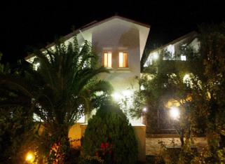 Aris Villas