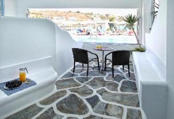 Petinos Beach Insula Mykonos Grecia