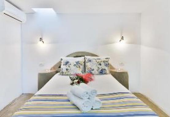 Agnadi Villas Insula Santorini Grecia