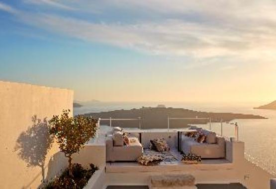 Cosmopolitan Suites Insula Santorini Grecia