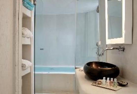 Cosmopolitan Suites Insula Santorini Grecia