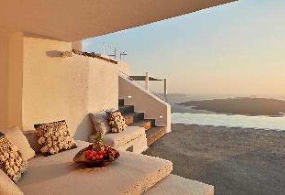 Cosmopolitan Suites Insula Santorini Grecia