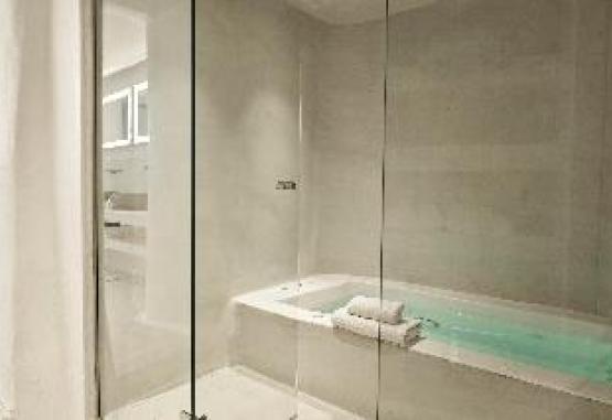 Cosmopolitan Suites Insula Santorini Grecia