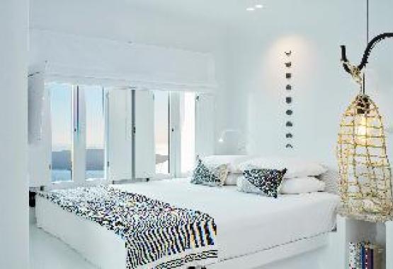 Cosmopolitan Suites Insula Santorini Grecia