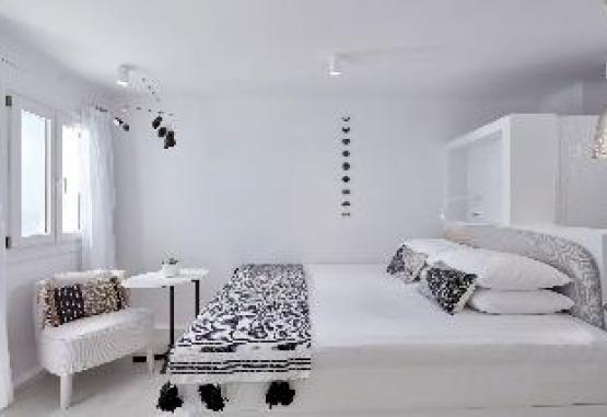 Cosmopolitan Suites Insula Santorini Grecia