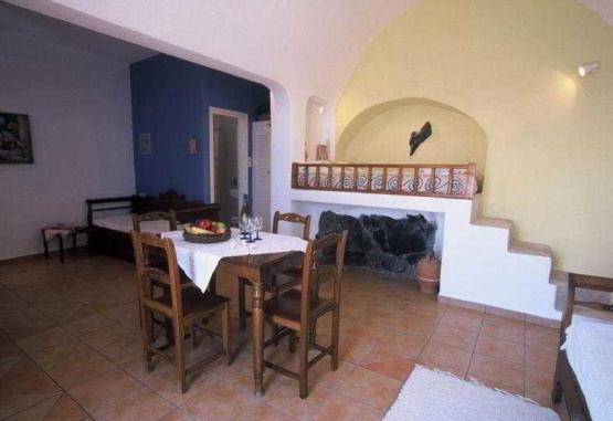 Krokos Villas Apts Insula Santorini Grecia