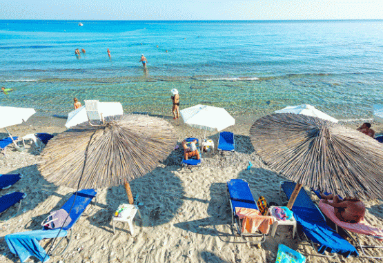 Dolphin Beach Hotel Possidi Grecia