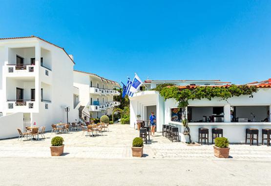 Dolphin Beach Hotel Possidi Grecia