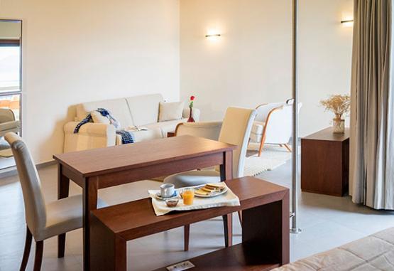 Kymi Palace  Insula Evia Grecia