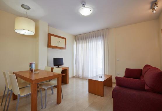 APARTHOTEL MILORD SUITES Benidorm Spania