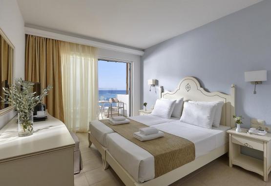ALEXANDER BEACH HOTEL & VILLAGE Heraklion Grecia
