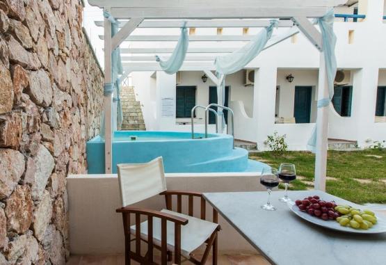 Iliada Hotel 3* (Perivolos) Insula Santorini Grecia