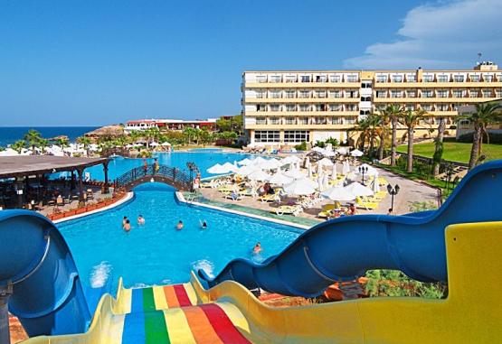 Acapulco Beach &  Spa Resort Kyrenia Cipru