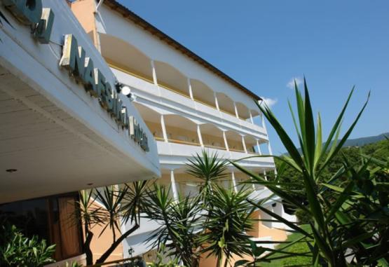 LIVADI NAFSIKA HOTEL Insula Corfu Grecia