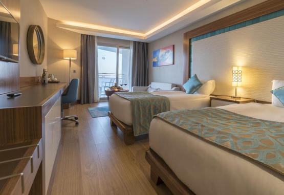 RAMADA HOTEL AND SUITES Kusadasi Turcia