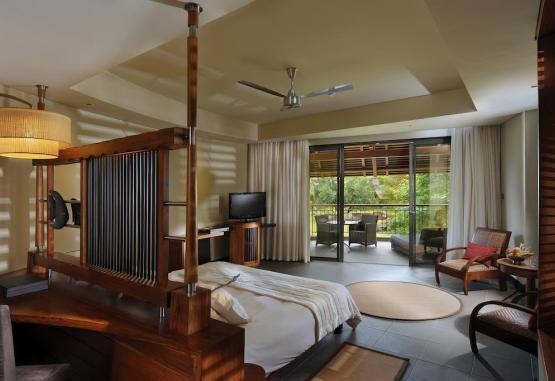 TROU AUX BICHES BEACHCOMBER GOLF RESORT AND SPA  Regiunea Mauritius 