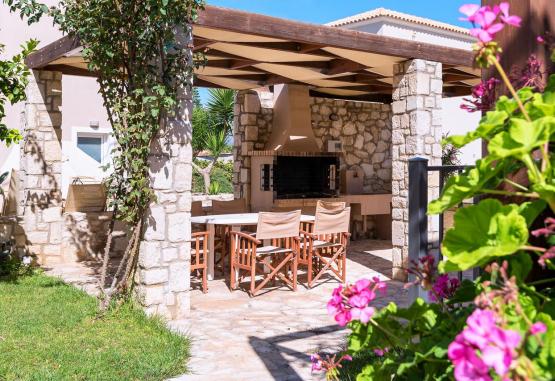 Azure Beach Nopigia Chania Grecia