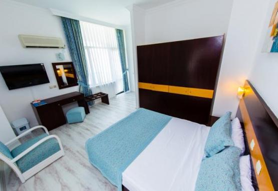 MARTI BEACH HOTEL Kusadasi Turcia