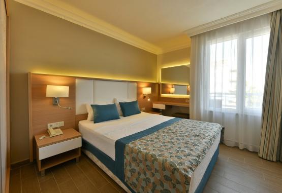 ROYAL GARDEN BEACH 5* Alanya Turcia