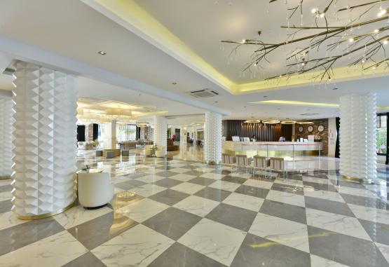 ROYAL GARDEN BEACH 5* Alanya Turcia