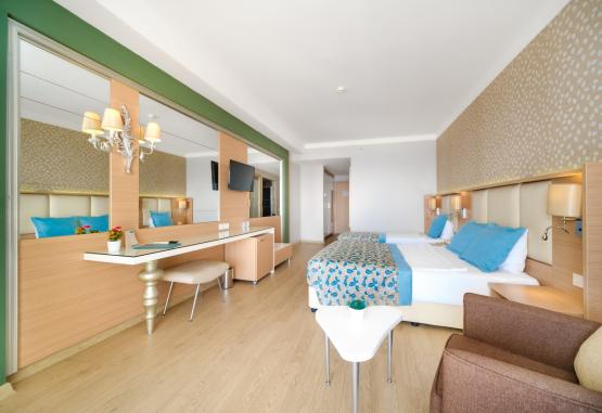 ROYAL GARDEN BEACH 5* Alanya Turcia