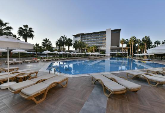 ROYAL GARDEN BEACH 5* Alanya Turcia