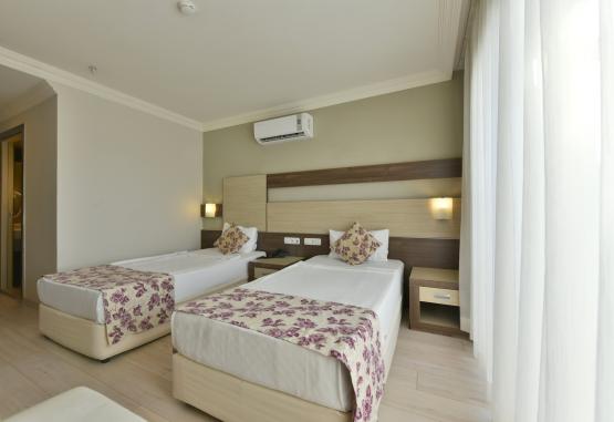 ROYAL GARDEN BEACH 5* Alanya Turcia