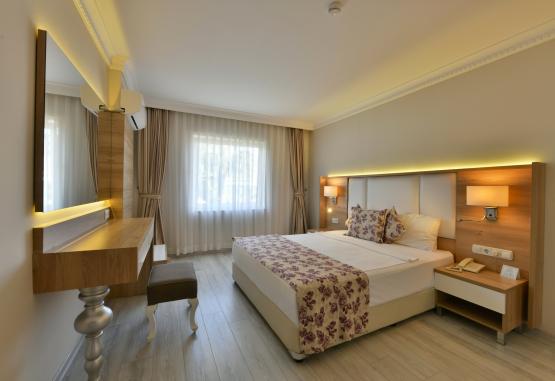 ROYAL GARDEN BEACH 5* Alanya Turcia