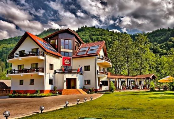 Hotel Zan Voineasa Romania