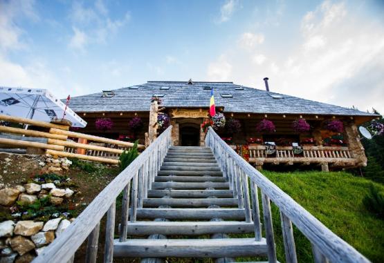 Casa Razesului Suceava Romania