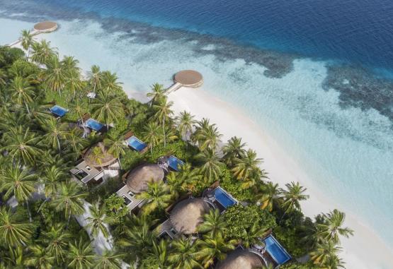 W Maldives  Regiunea Maldive 