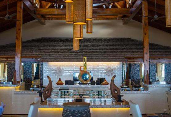 Coco de Mer & Black Parrot Suites Seychelles 