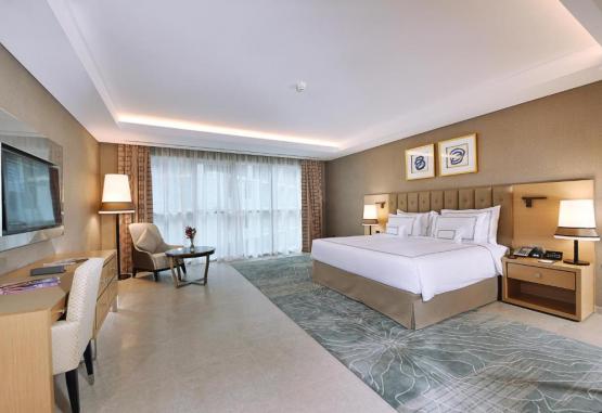 Grand Cosmopolitan Hotel Barsha Heights Emiratele Arabe Unite