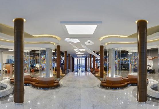 Elexus Hotel Casino and Spa Kyrenia Cipru