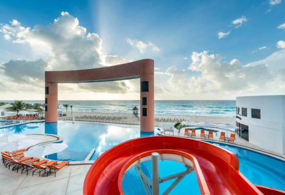 Beach Palace Cancun si Riviera Maya Mexic