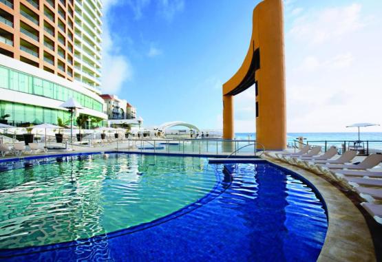 Beach Palace Cancun si Riviera Maya Mexic