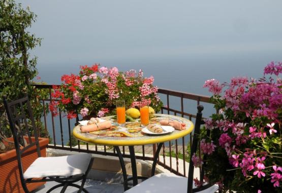 Al Pesce D'Oro  Amalfi Italia