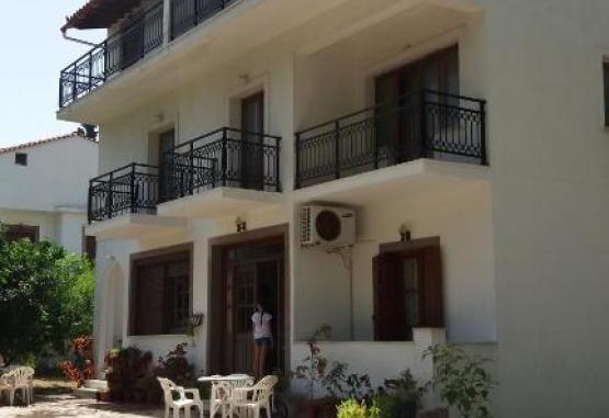 Alekos Rooms and Apartments  Kokkari Grecia