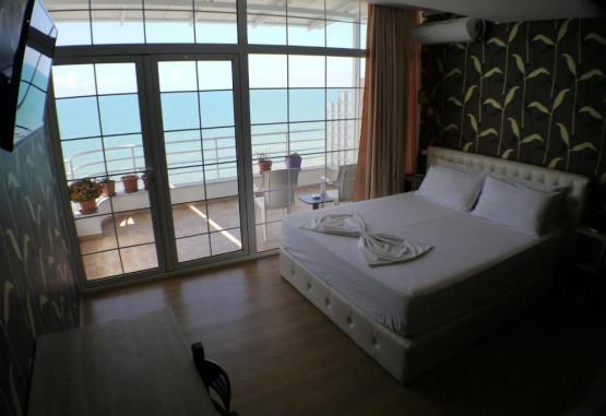 Espana aparthotel  Durres Regiunea Albania