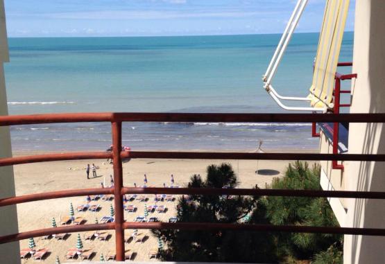 Espana aparthotel  Durres Regiunea Albania
