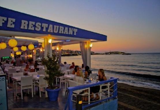 Flisvos Beach Heraklion Grecia