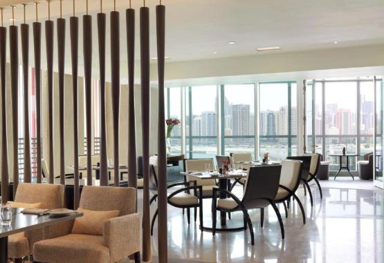 Four Seasons Hotel Abu Dhabi at Al Maryah Island  Regiunea Abu Dhabi Emiratele Arabe Unite