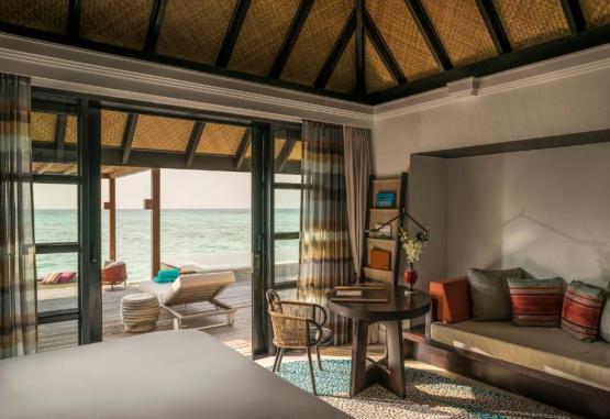 Four Seasons Resort Maldives at Kuda Huraa  Regiunea Maldive 