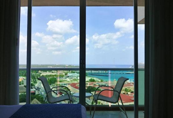 Grand Park Royal Cozumel Cancun si Riviera Maya Mexic