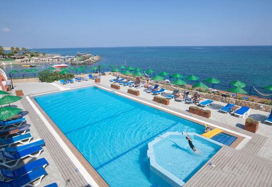 Hotel Manolya Kyrenia Cipru