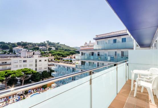 Hotel Mar Blau Calella Spania