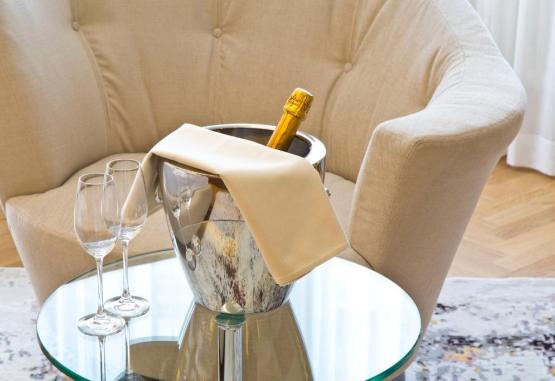 Hotel Maximilian  Innsbruck Austria
