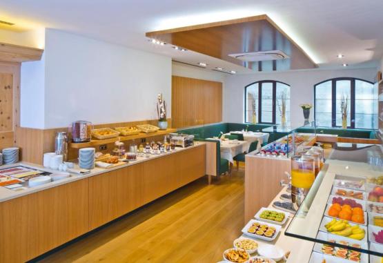 Hotel Maximilian  Innsbruck Austria
