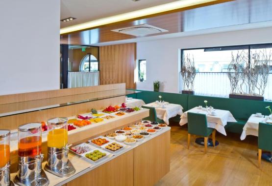 Hotel Maximilian  Innsbruck Austria