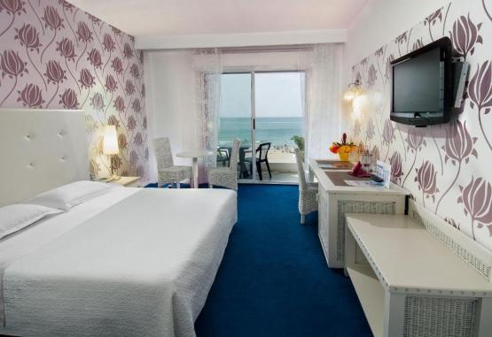 Hotel Mediterraneo  Rimini Italia